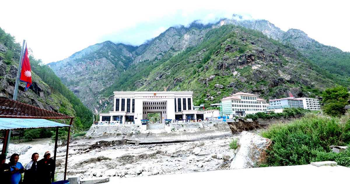 रसुवागढी मितेरी पुल पुनर्निर्माण सुरु, चीनले बेलीब्रिज भदौभित्र बनाउने