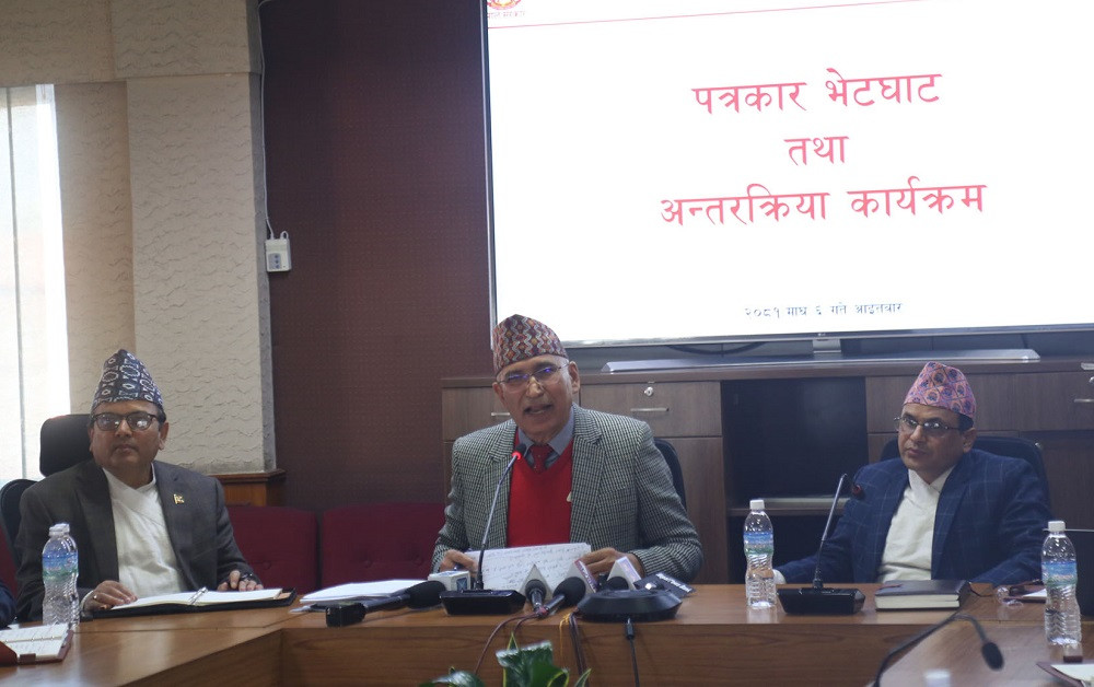 मुलुकको अर्थतन्त्र सुधारोन्मुख हुँदै गएको छ : अर्थमन्त्री पौडेल